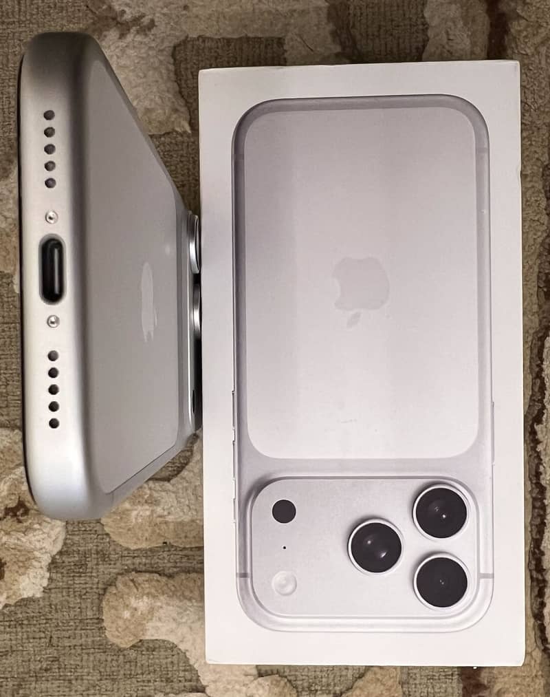 Apple iPhone 17 Pro 4