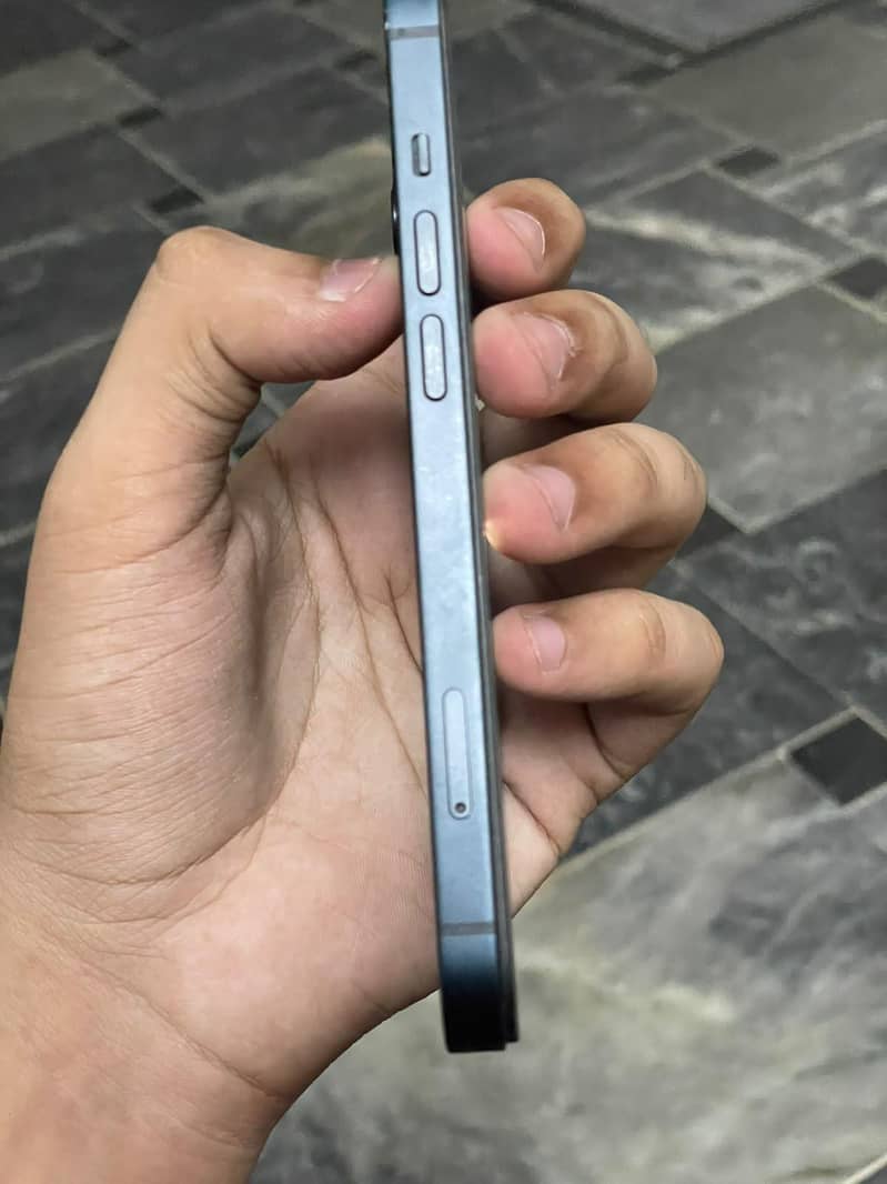 Apple iPhone 13 1