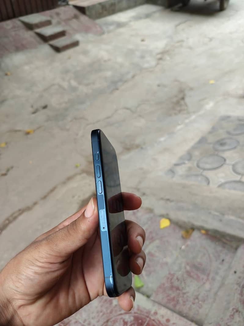 Apple iPhone 15 Pro 1