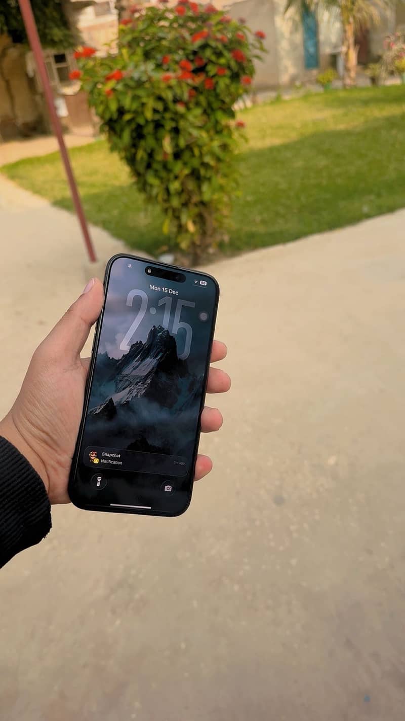 Apple iPhone 15 Pro Max 1