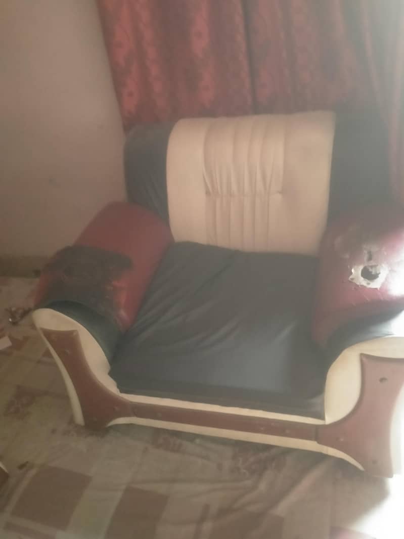 7 seater sofa set 1 table 2