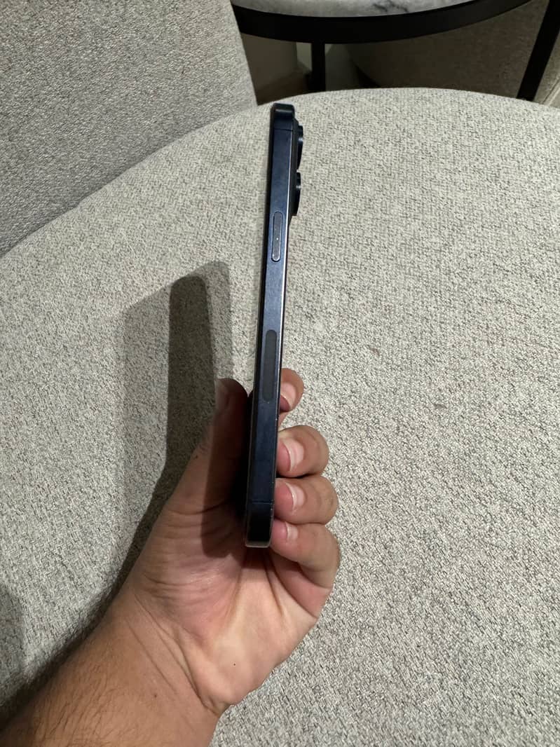 Apple iPhone 15 Pro Max 1