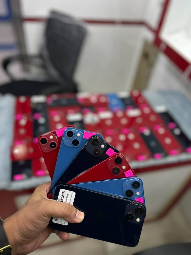 Apple iPhone 13 1