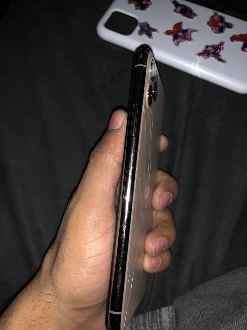 iPhone 11 Pro Max 2