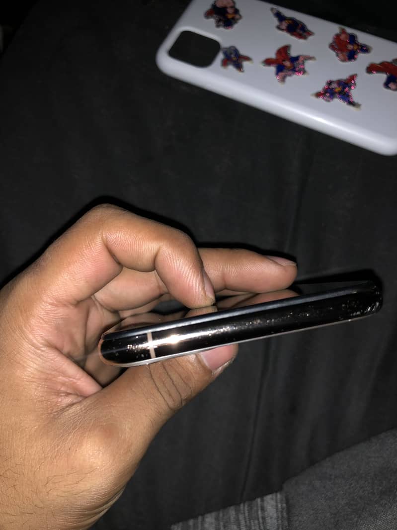 iPhone 11 Pro Max 3