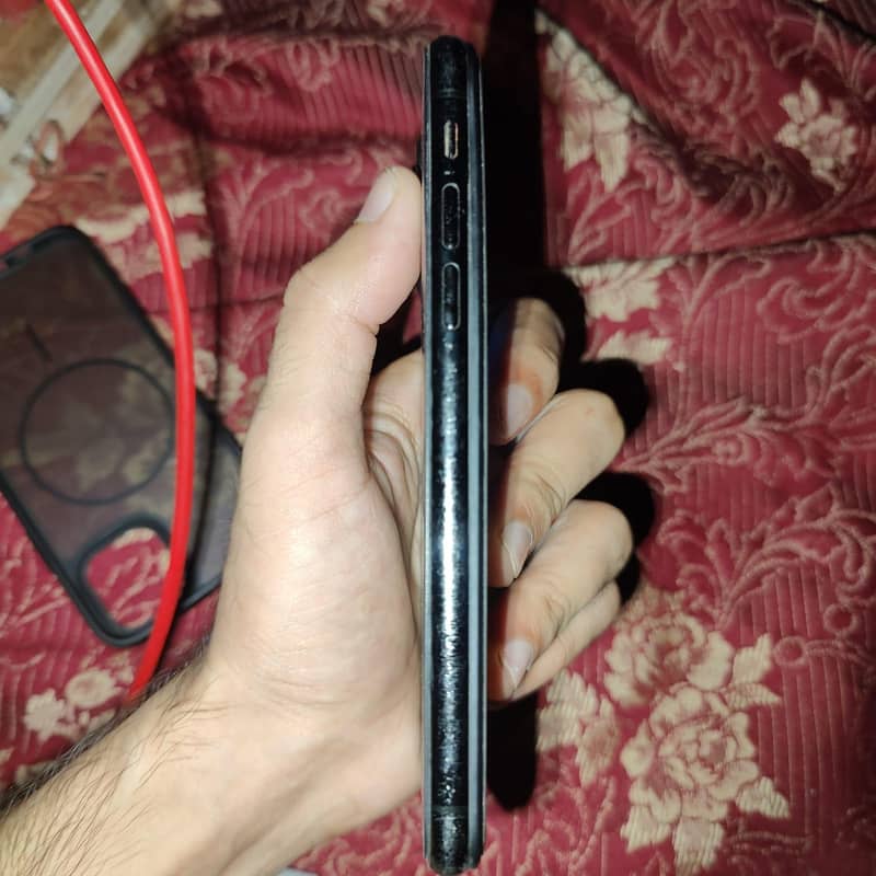 Apple iPhone X 3