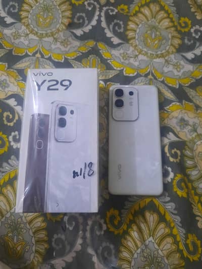 Vivo Y29 10/10. hai 03=00÷639=133÷8