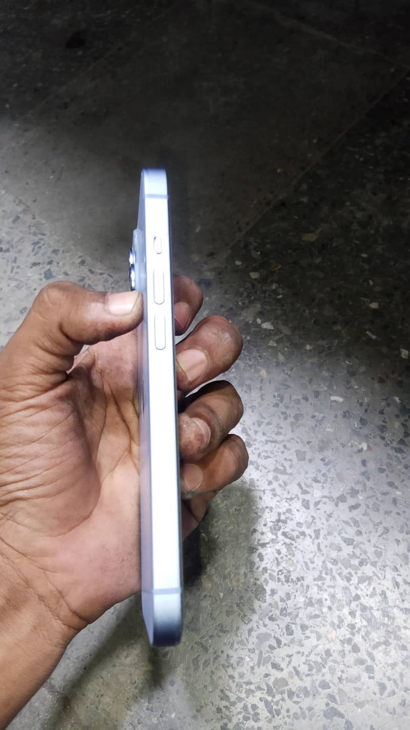 Apple iPhone 14 5