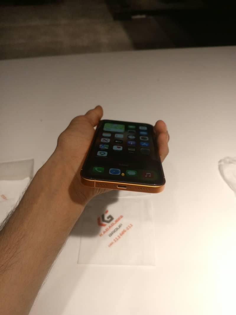Apple iPhone XR 3
