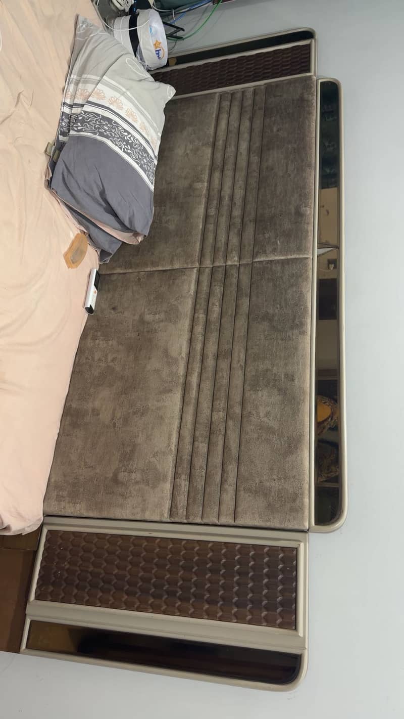 Bed, Side Table & Dressing Table Set for Sale 6