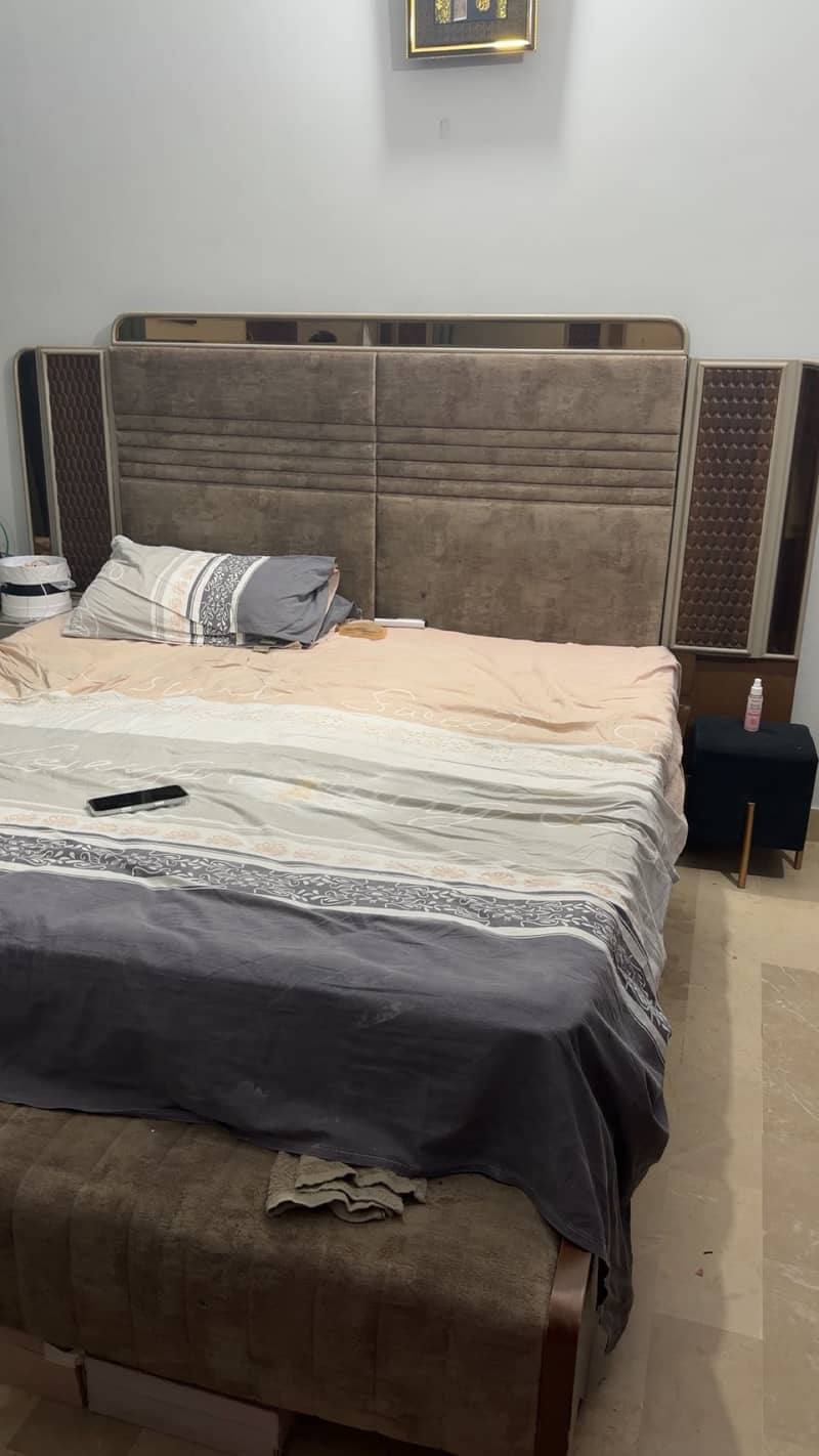 Bed, Side Table & Dressing Table Set for Sale 9