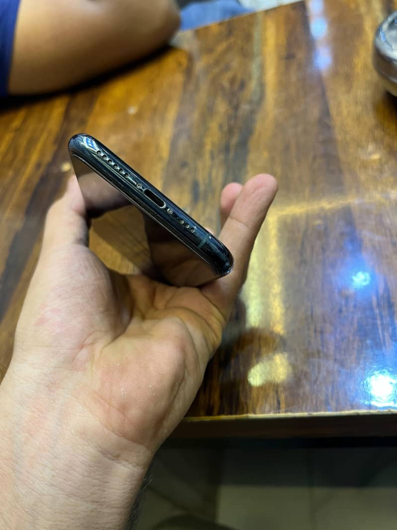 Apple iPhone 11 Pro 5