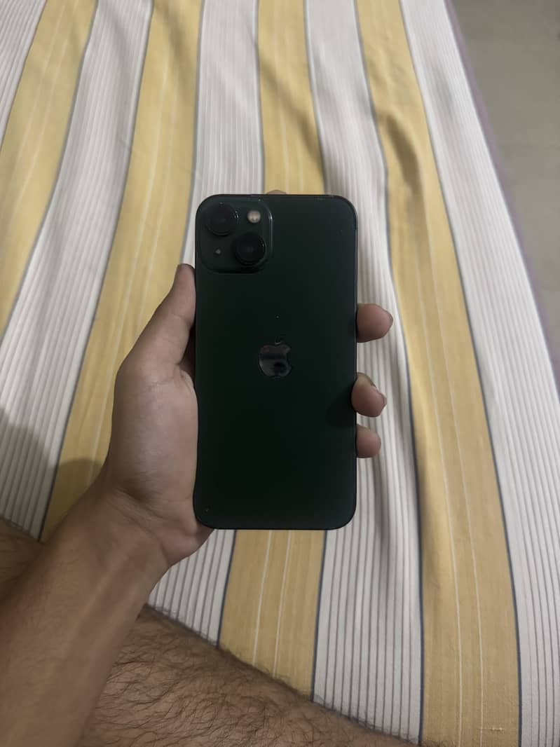 Apple iPhone 13 0