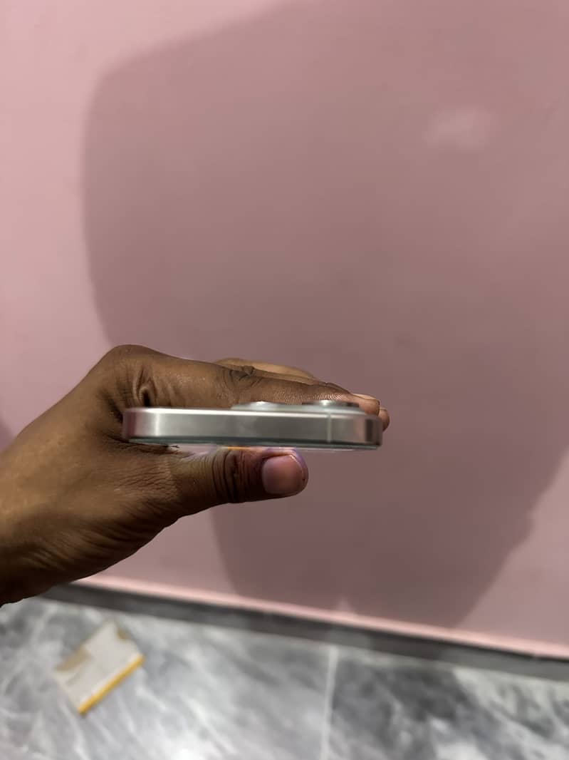 Apple iPhone 15 Pro 5
