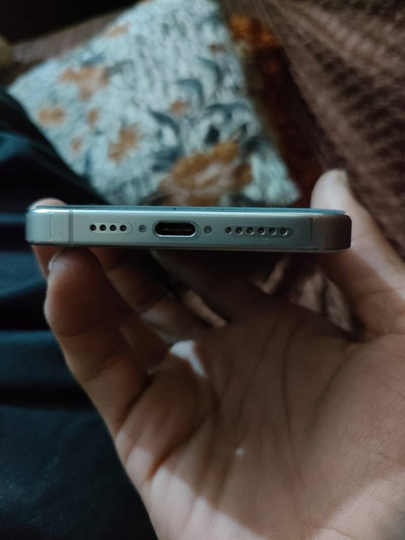 Apple iPhone 15 Pro Max 5