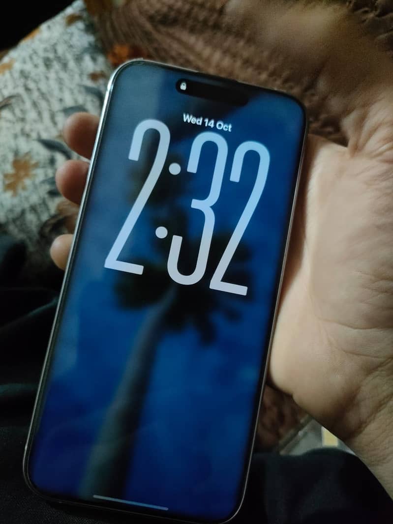Apple iPhone 15 Pro Max 7