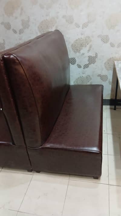 3 Seater Sofas With Tables For Restaurant