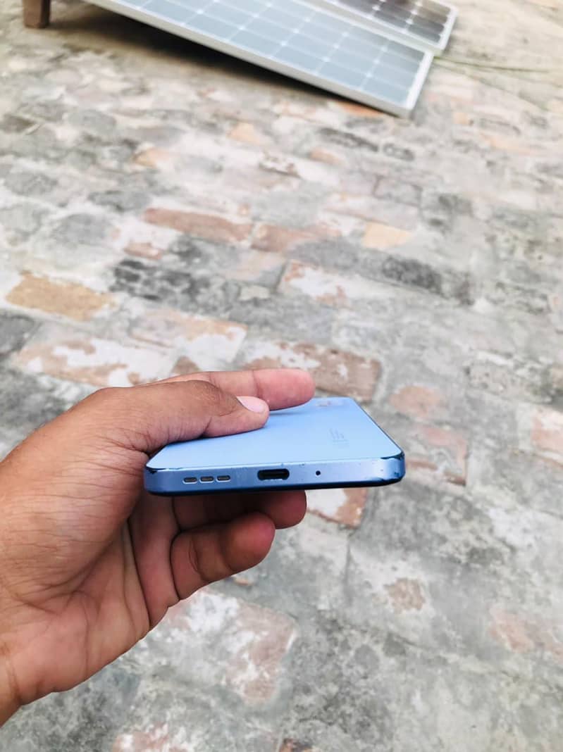 Xiaomi POCO C65 3