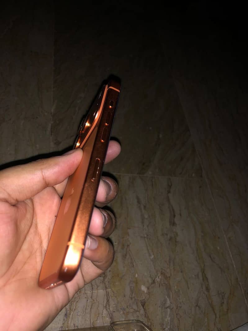 Apple iPhone 14 Pro 2