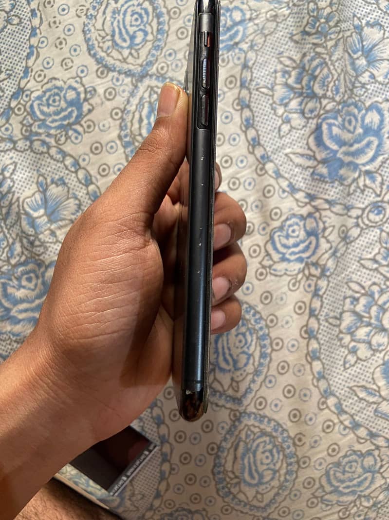 Apple iPhone 11 Pro Max 5