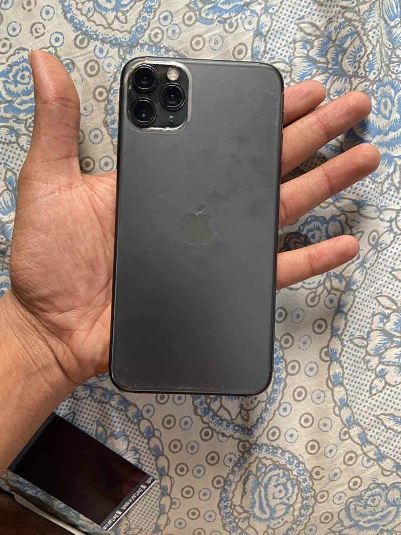 Apple iPhone 11 Pro Max 6