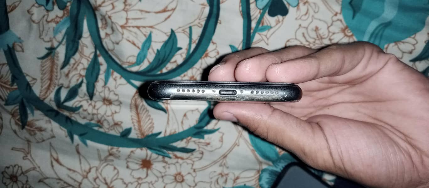 Apple iPhone 11 2