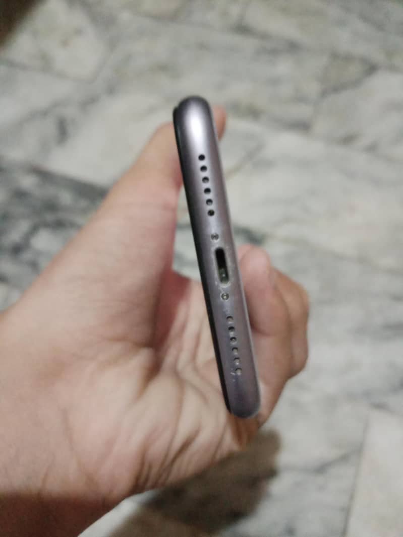 Apple iPhone 11 2