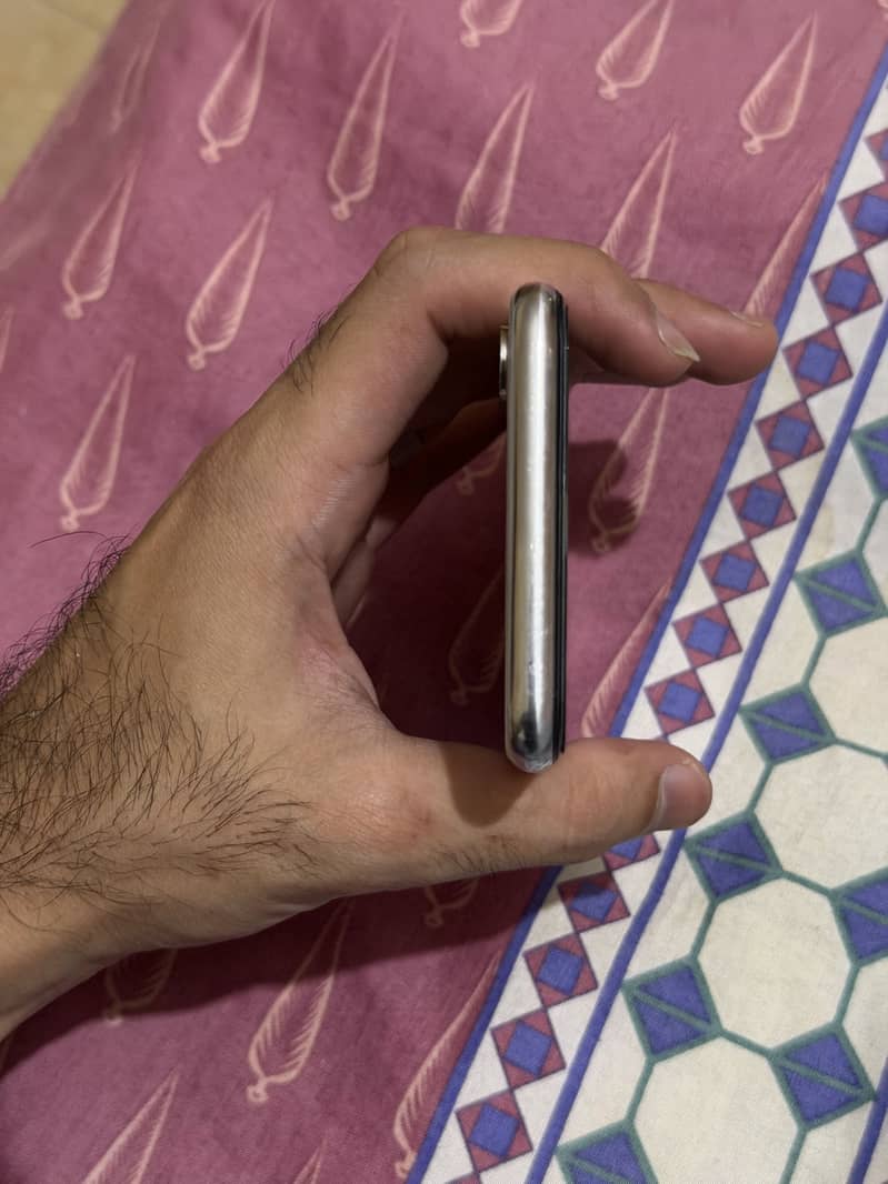 Apple iPhone X 2
