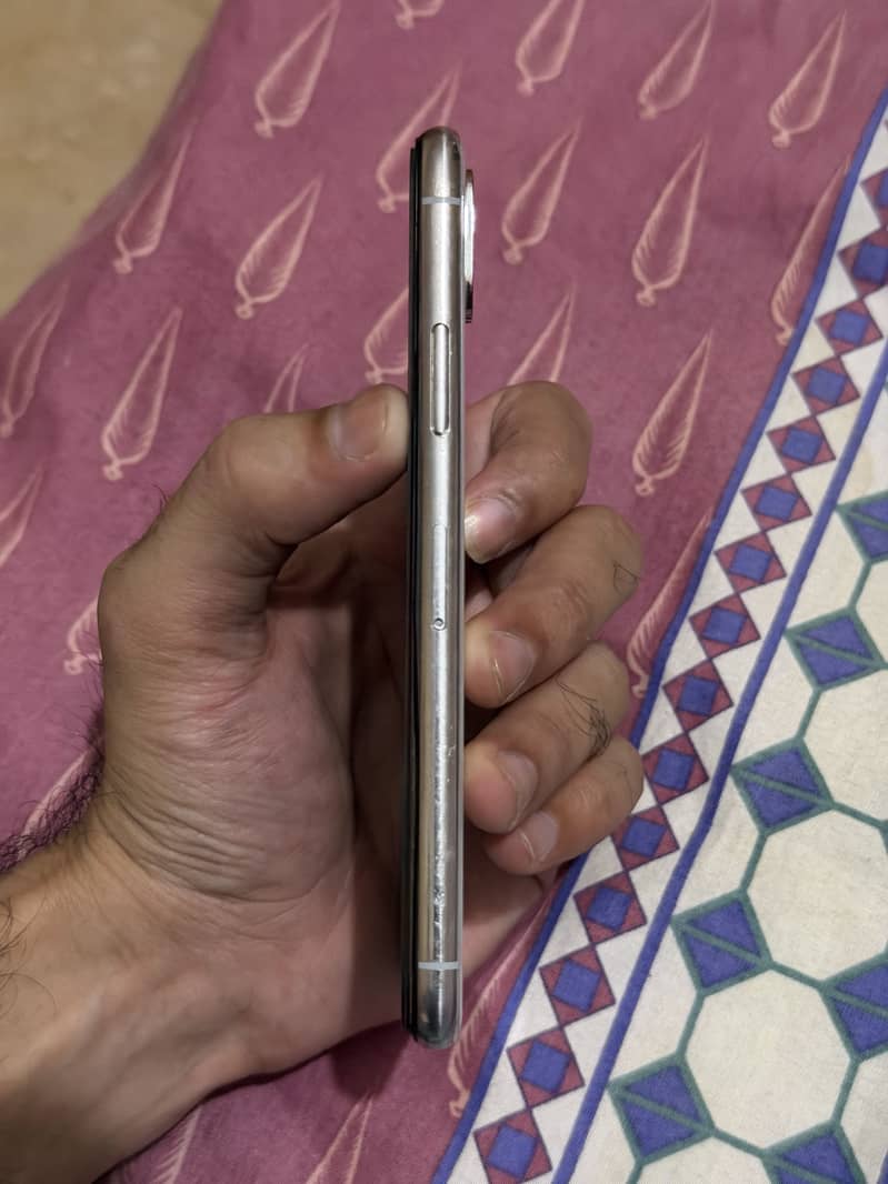 Apple iPhone X 6