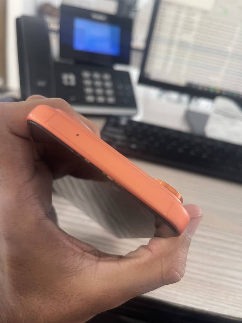 Apple iPhone 17 Pro Max 4