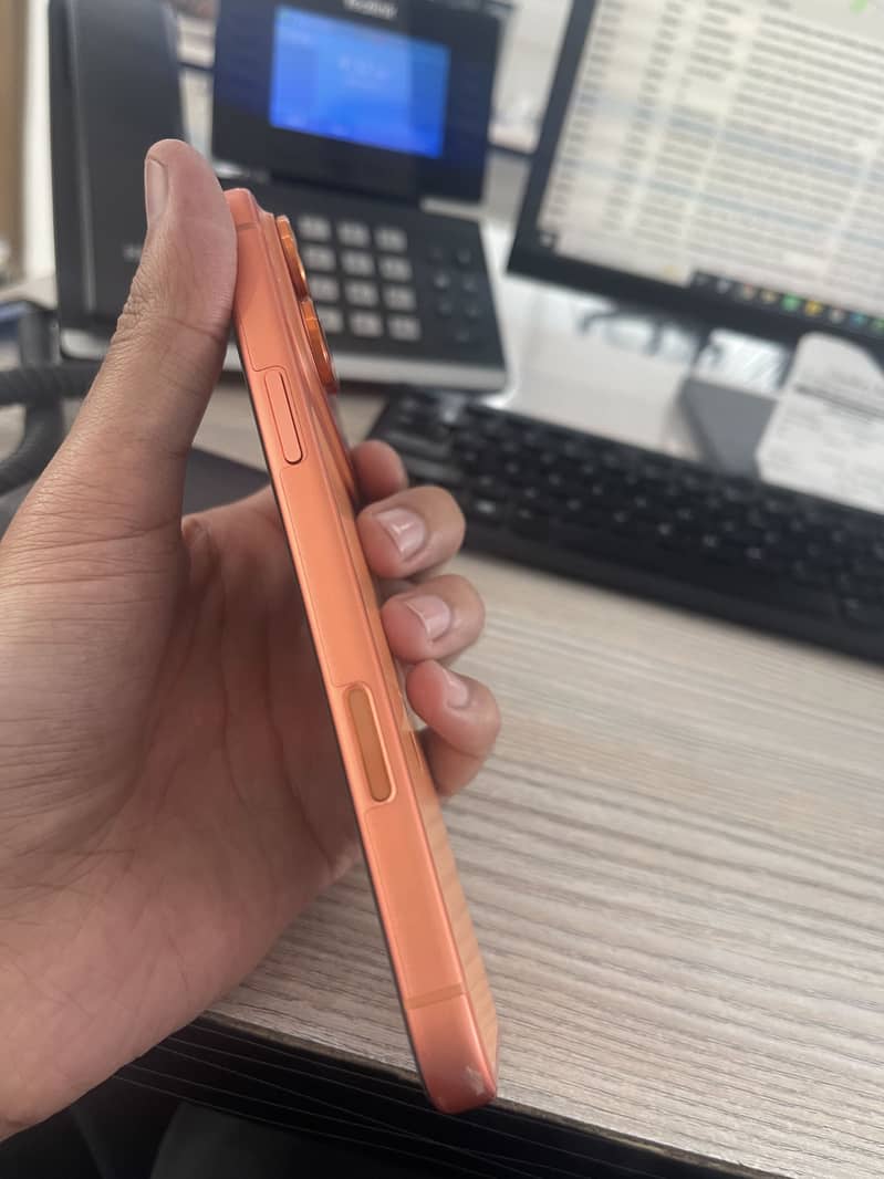 Apple iPhone 17 Pro Max 6
