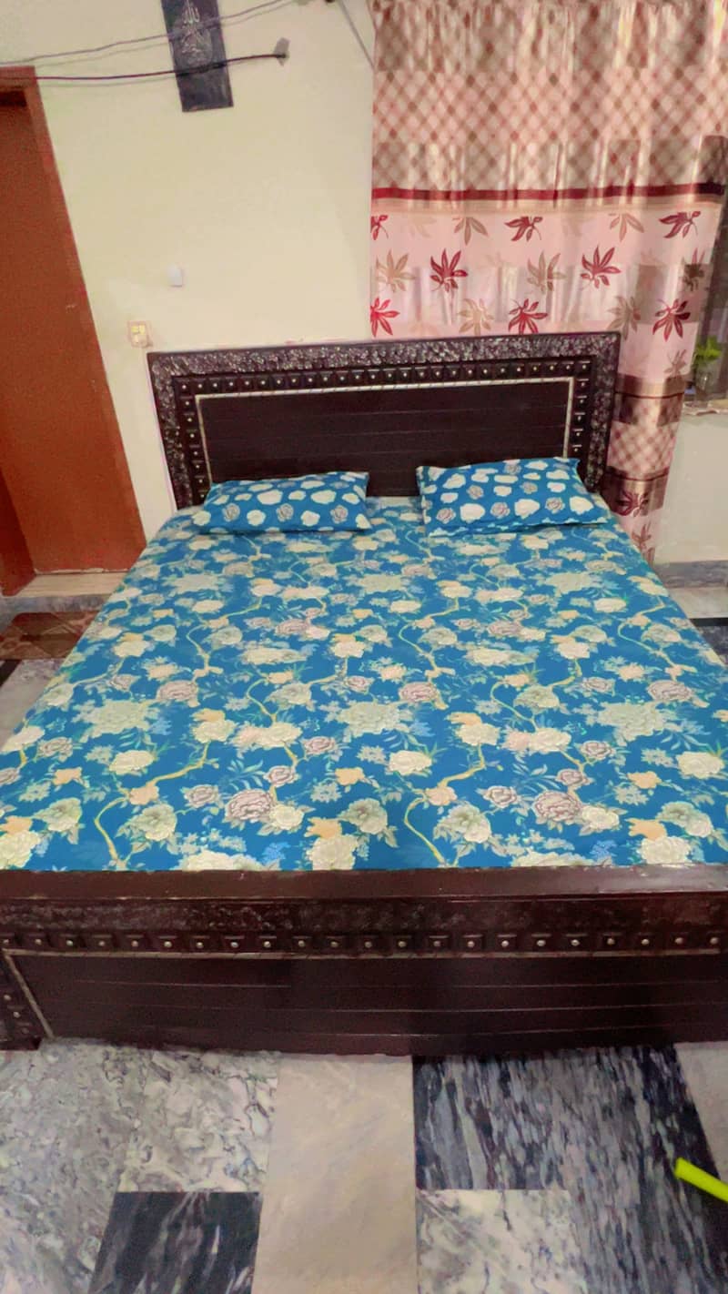 Bed n dressing set 4