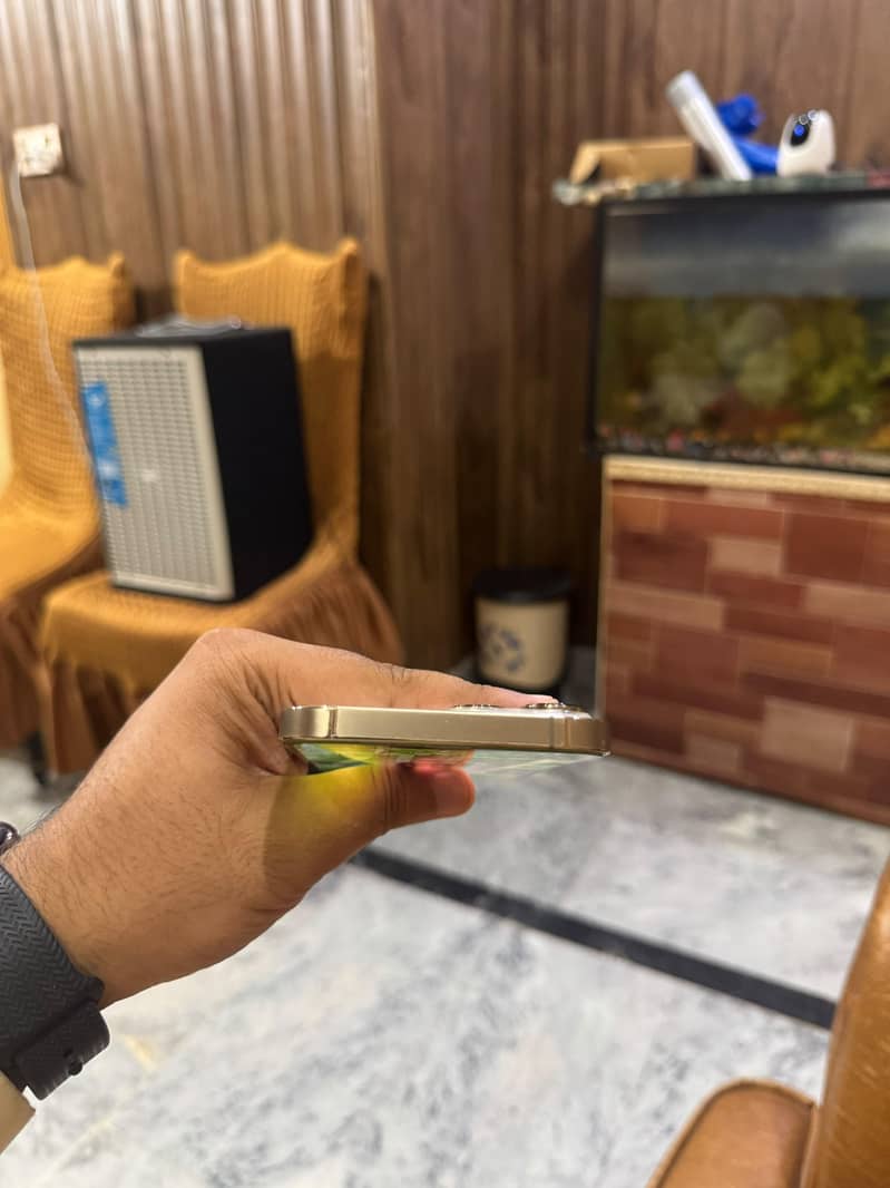 Apple iPhone 13 Pro Max 3