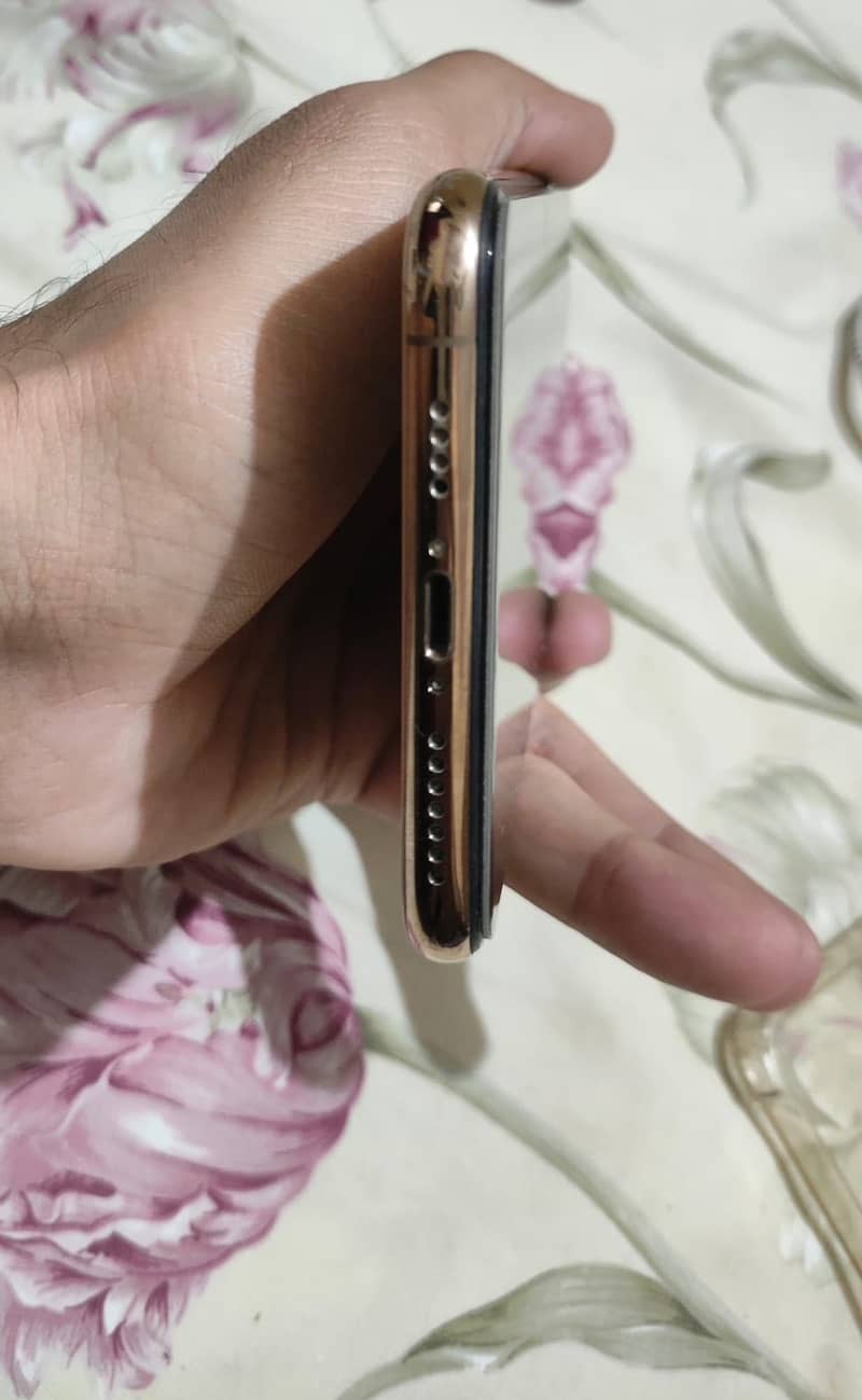 IPhone xsmax 4