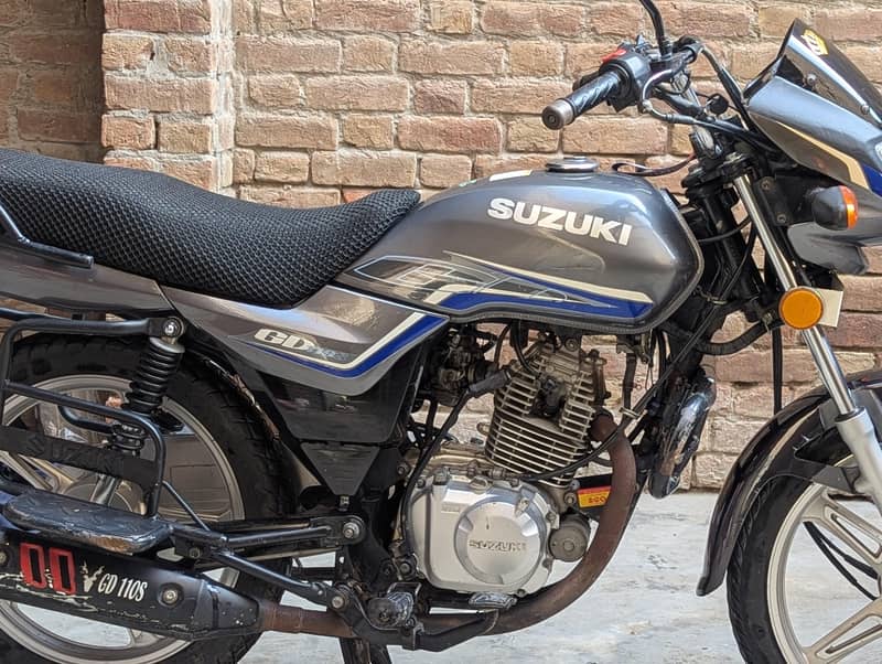 سوزوکی 110 زبردست کنڈیشن میں برائے فروخت 2