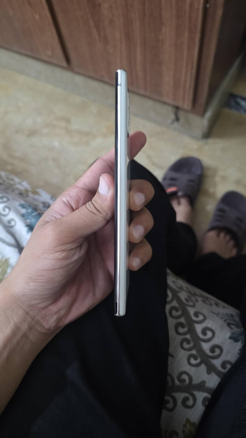 Samsung Mobile Note 10 Plus 3