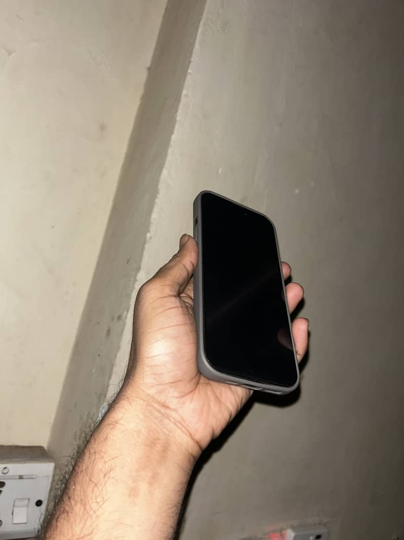 Apple iPhone 15 jv 1