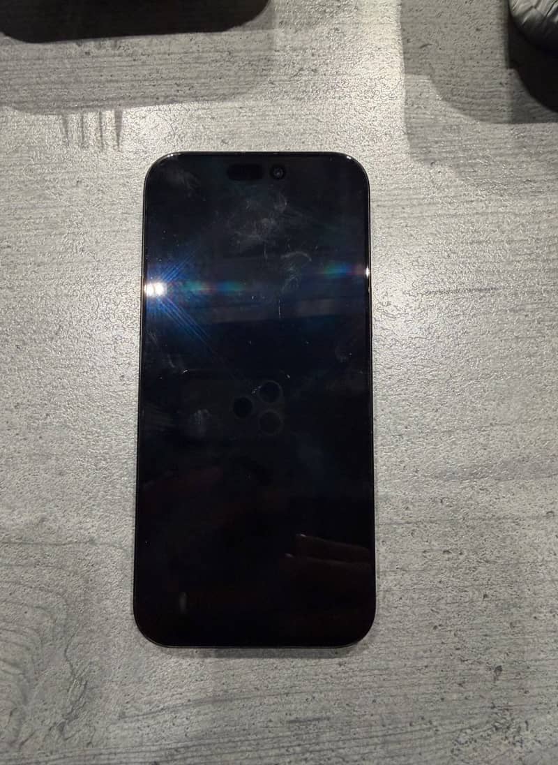 Apple iPhone 16 Pro 1