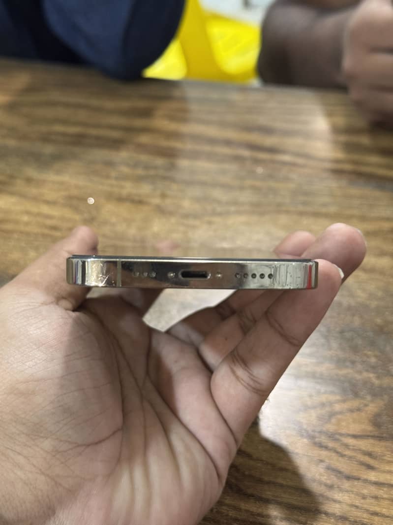 Apple iPhone 14 Pro 3