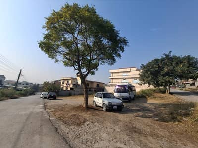 Plot For Sale in Soan Garden Block E Street 1 at Investor Price