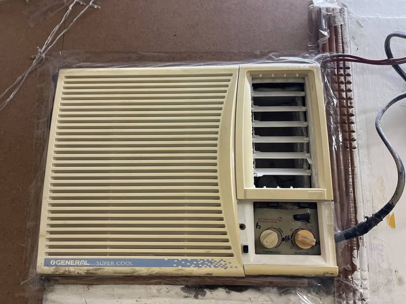 Small window ac 0