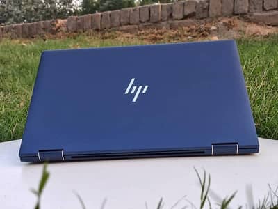 hp ellite dragonfly core i5 11th geneartion like new condition