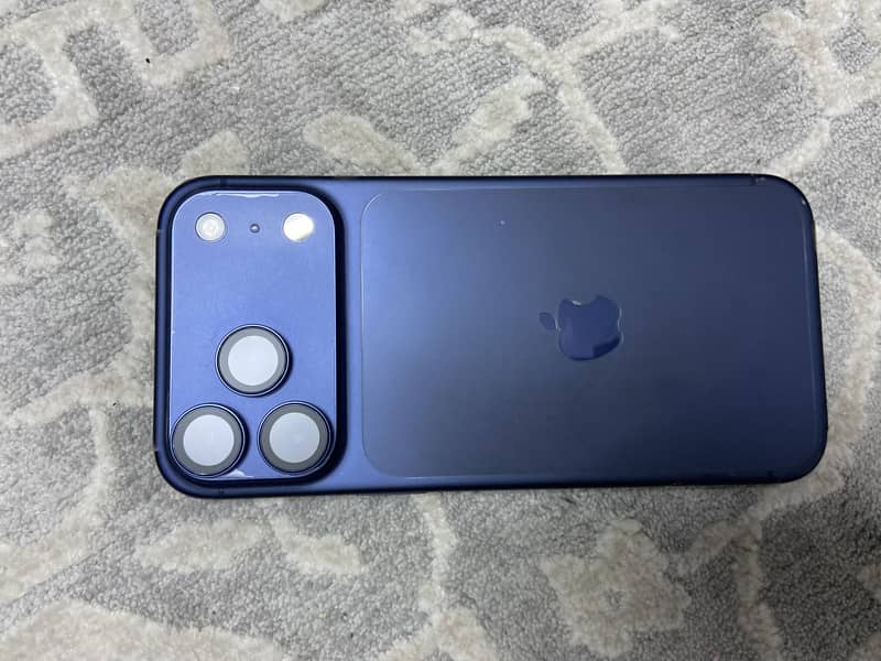 Apple iPhone 17 Pro Max 6