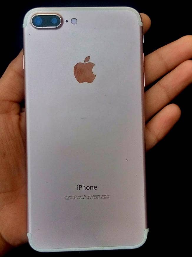 Apple iPhone 7 Plus 0