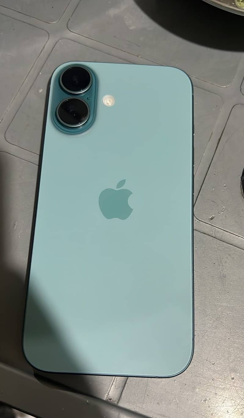 Apple iPhone 16 0
