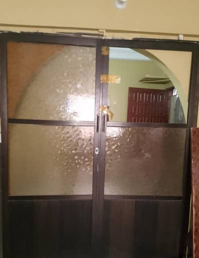 Aluminium Double Door with Textured Glass for Sale (Good Condition)