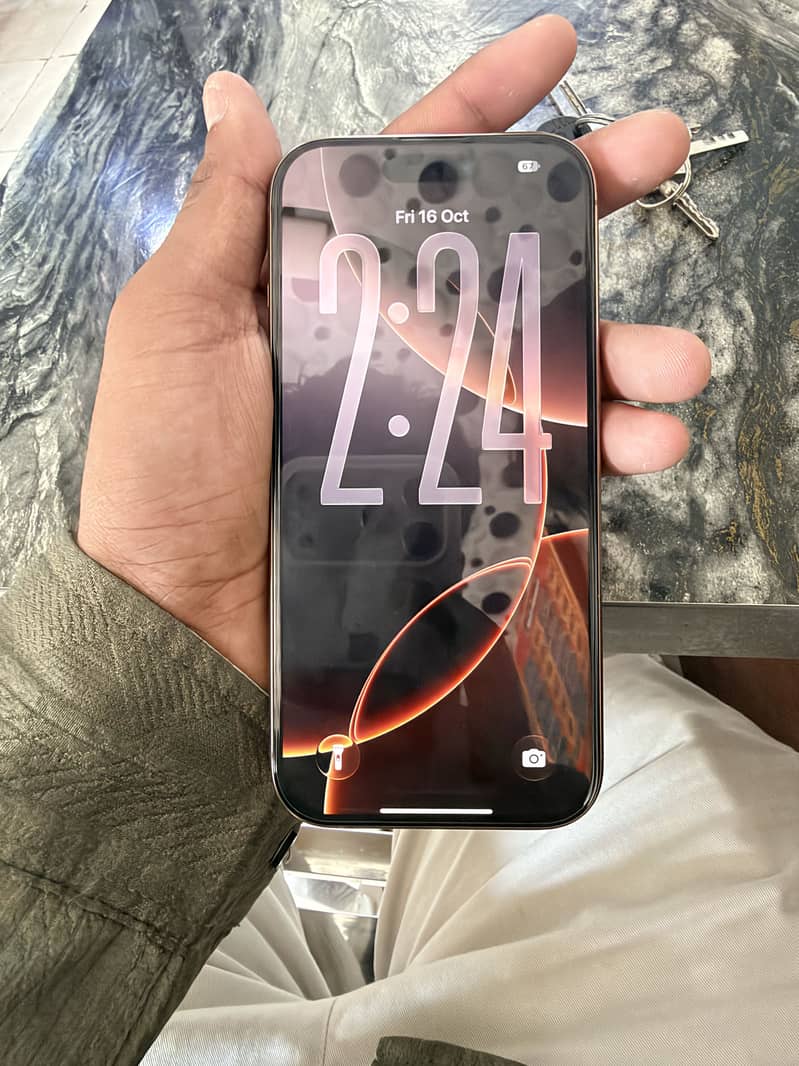 Apple iPhone 16 Pro 1