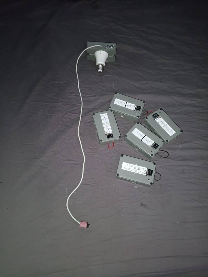 emergency light 9