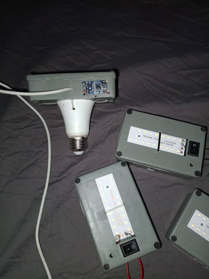 emergency light 13