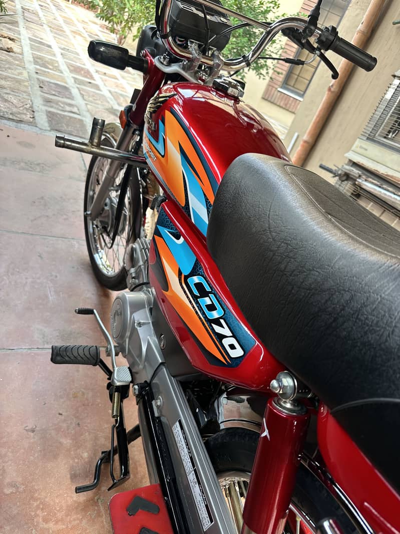 Cd 70 2027 model red 0
